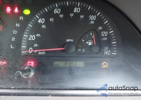 2004 Toyota Camry Le z USA, uszkodzony, nr VIN 4T1BE32K64U911938